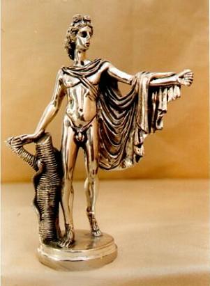 Estatuilla de latón