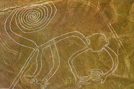 Misteriosas figuras en el valle de Nazca, Perú