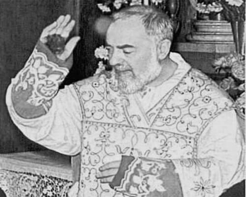 Padre Pío, el santo que derrama lágrimas de sangre